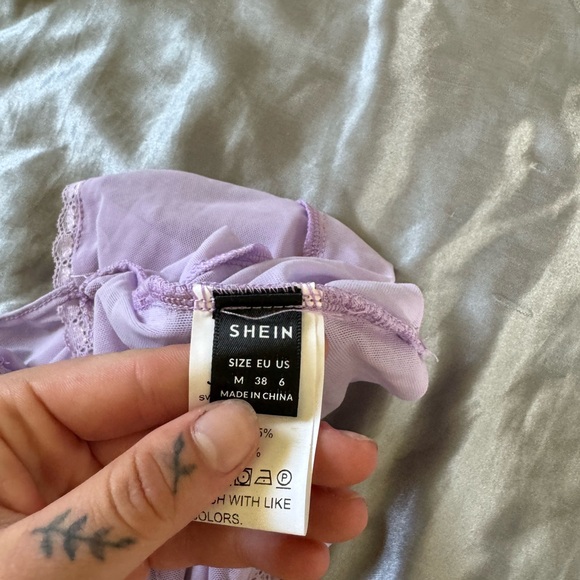 SHEIN TOP - Picture 5 of 5